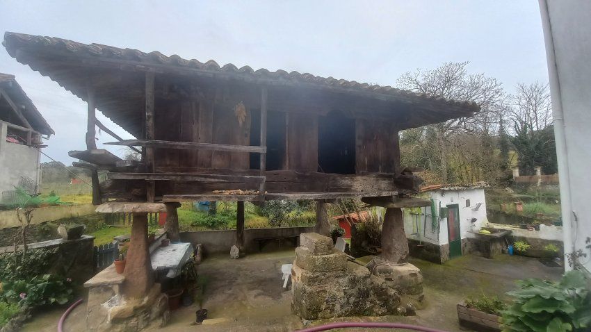 Casa de piedra para reformar en Priesca   VILLAVICIOSA  (REA.0181)