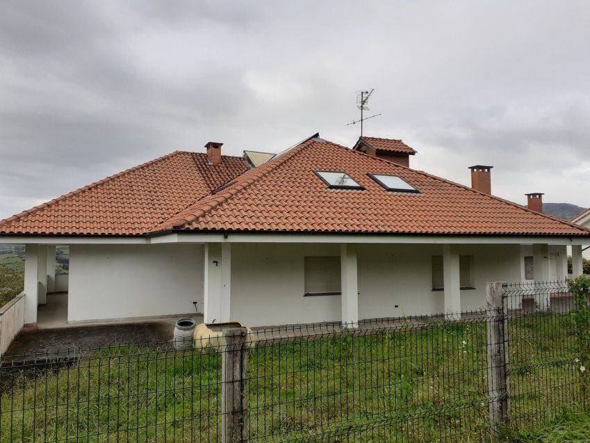 Casa independiente a 1km