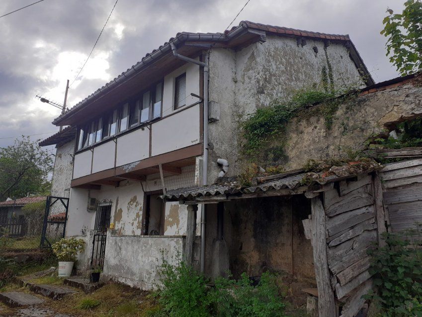 Casa de piedra para rehabilitar en PILOÑA  (REAB