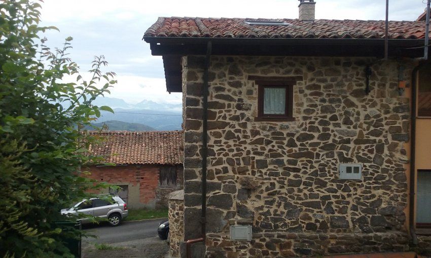 Casa de piedra rehabilitada en CABRANES  (CAS