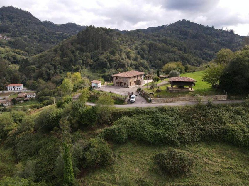 Casona de piedra rehabilitada en CABRANES  (CAS