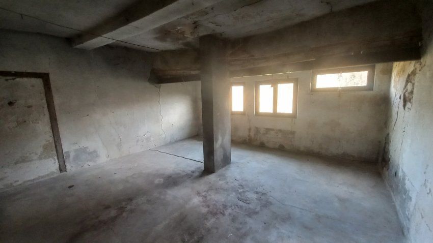 Casa de piedra para rehabilitar en CABRANES (REAB.0182)