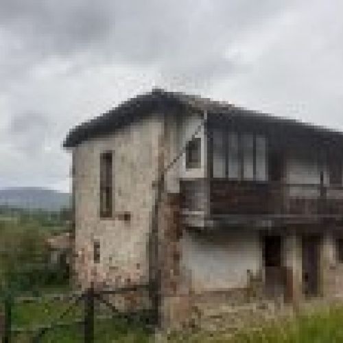 Casa de piedra para rehabilitar en VILLAVICIOSA  (REAB