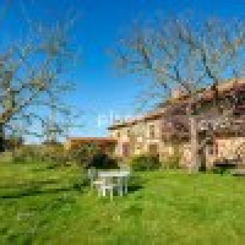 Casona de piedra rehabilitada en Argüero   VILLAVICIOSA  (CAS