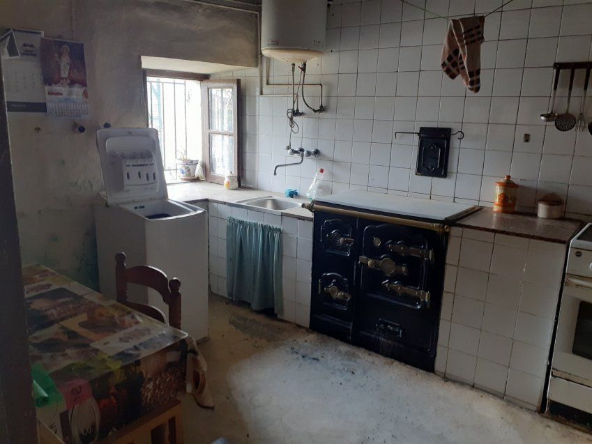 Casa de piedra para rehabilitar en PILOÑA  (REAB
