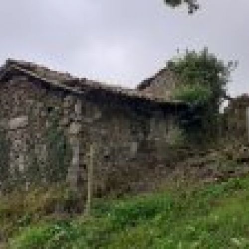 Casa, Cuadra y Llagar para rehabilitar en VILLAVICIOSA  (REAB