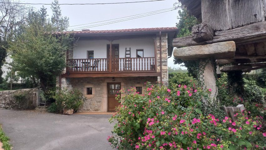 Casa de piedra independiente rehabilitada en Selorio VILLAVICIOSA (CAS