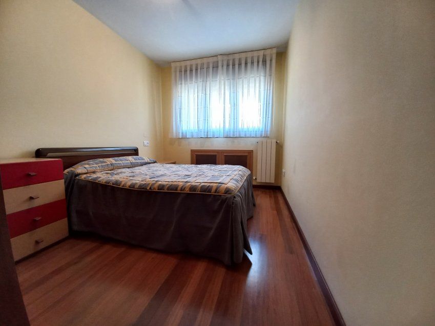 Piso de 3 dormitorios en el Centro de VILLAVICIOSA  (PIS