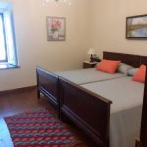 Casa de piedra reformada en Oles   VILLAVICIOSA  (ALQ