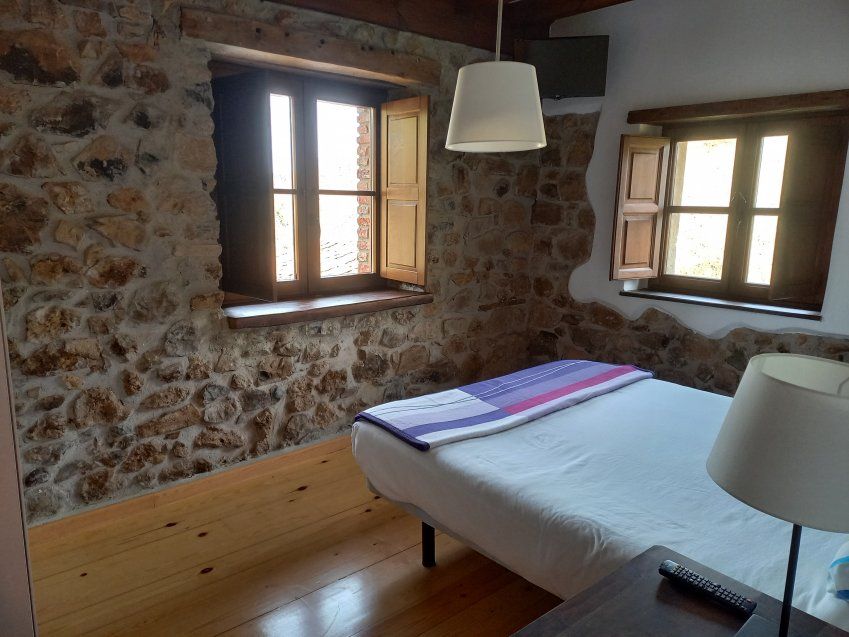 Casona de piedra rehabilitada en CABRANES  (CAS
