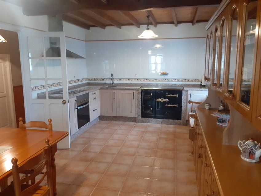 Casa de piedra reformada en Oles   VILLAVICIOSA  (ALQ