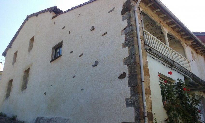 Casa de piedra para rehabilitar en CABRANES  (REAB
