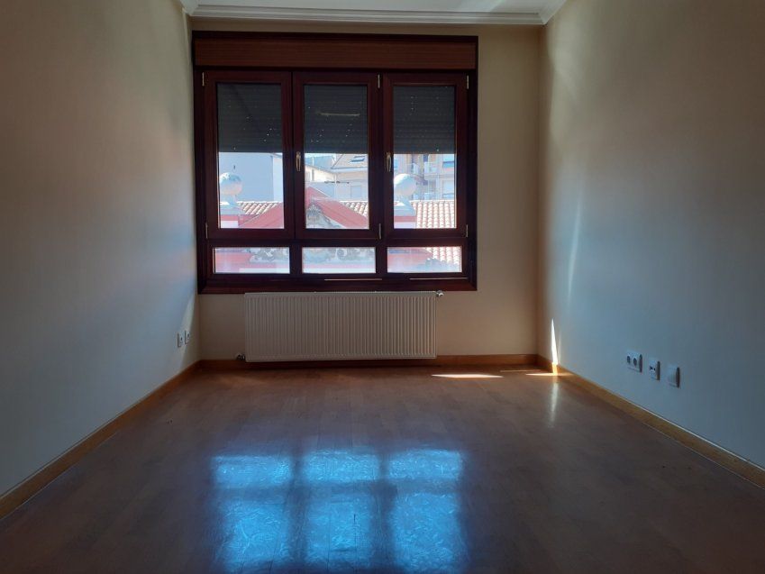 Apartamento de 1 dormitorio en el centro de VILLAVICIOSA  (PIS