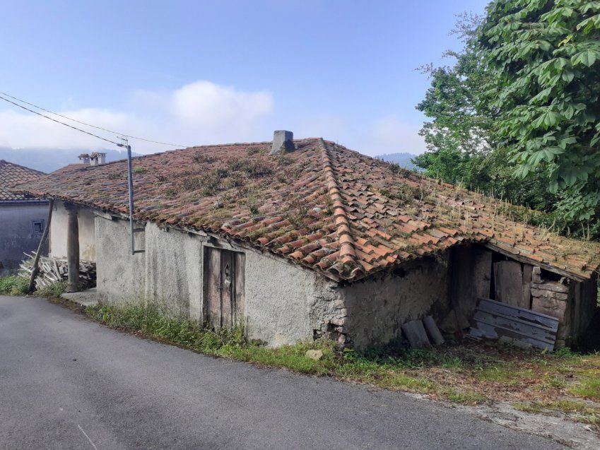 Casa de piedra para rehabilitar independiente en VILLAVICIOSA  (REAB