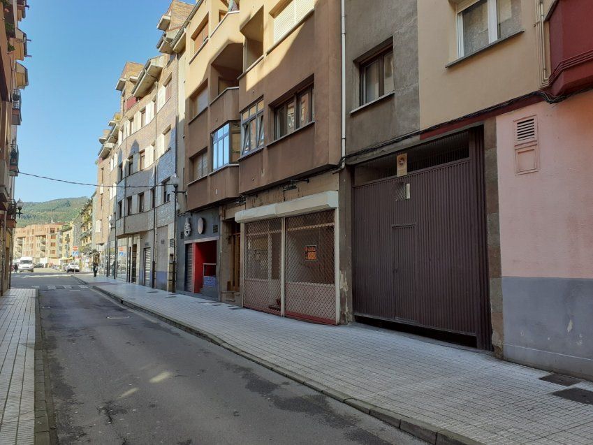 Garaje  Guardería de vehículos en VILLAVICIOSA (LOC