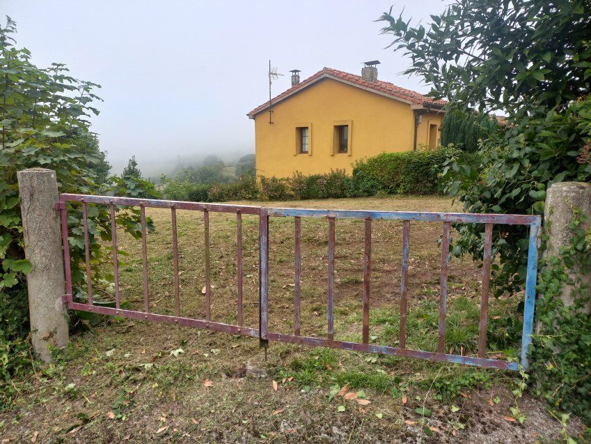 Casa de piedra independiente para rehabilitar en VILLAVICIOSA (REAB