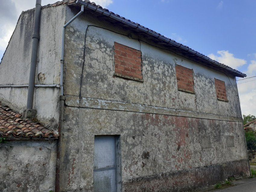 Llagar de piedra para rehabilitar como vivienda en la zona de El Puntal   Villaviciosa (REAB