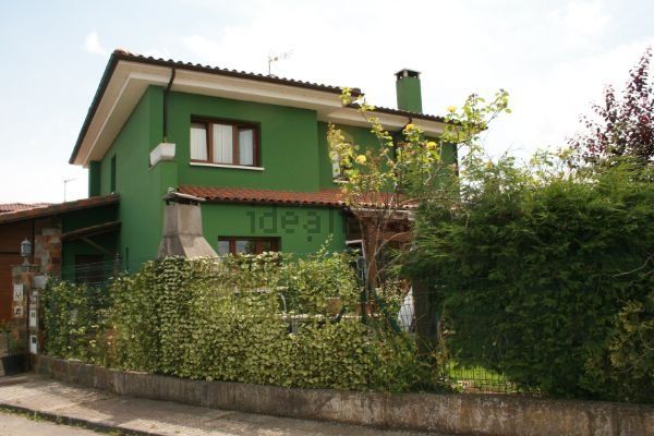Chalet independiente en COLUNGA  (ALQ
