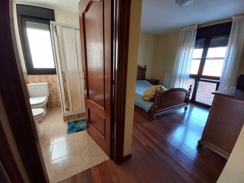 Piso de 3 dormitorios en el Centro de VILLAVICIOSA  (PIS