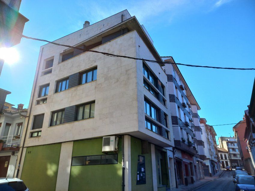 Piso de 3 dormitorios en el Centro de VILLAVICIOSA  (PIS