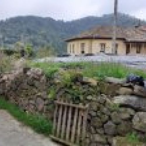Casa de piedra y Cuadra para rehabilitar en CABRANES  (REAB