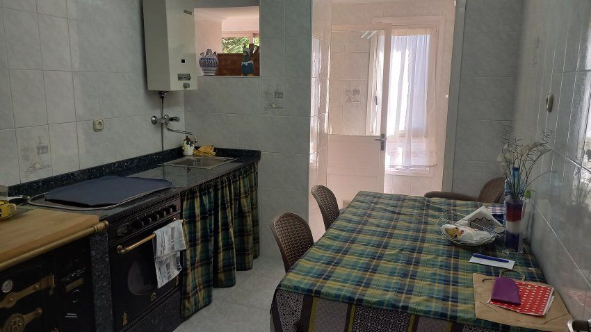 Piso de 4 dormitorios en Villaviciosa  (PIS