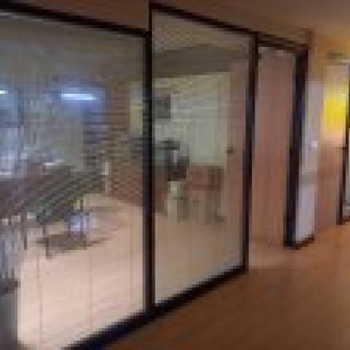 Local comercial céntrico con Almacén y Oficinas en GIJÓN  (LOC