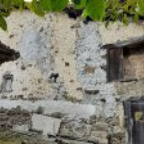 Casa de piedra y Cuadra para rehabilitar en CABRANES  (REAB.0142)
