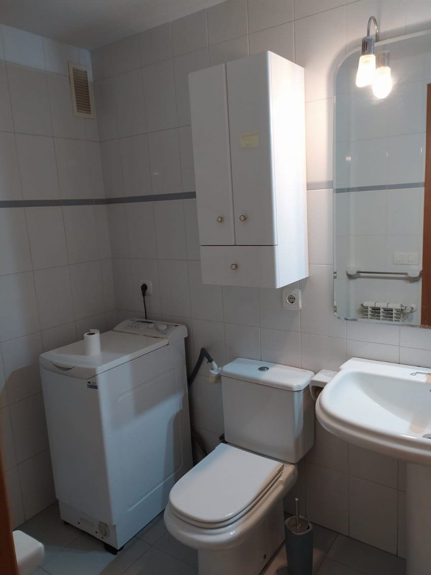 Alquiler de Piso de 4 dormitorios en VILLAVICIOSA  (ALQ