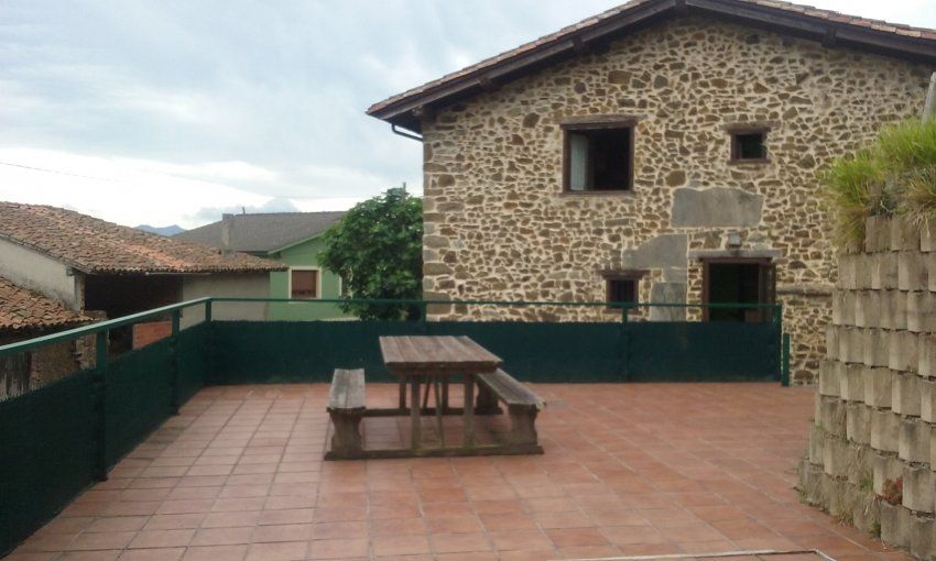 Casa de piedra rehabilitada en CABRANES  (CAS