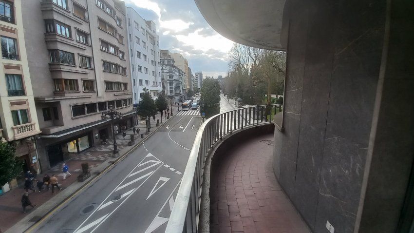 Piso 4 dormitorios en el Centro de OVIEDO  (PIS
