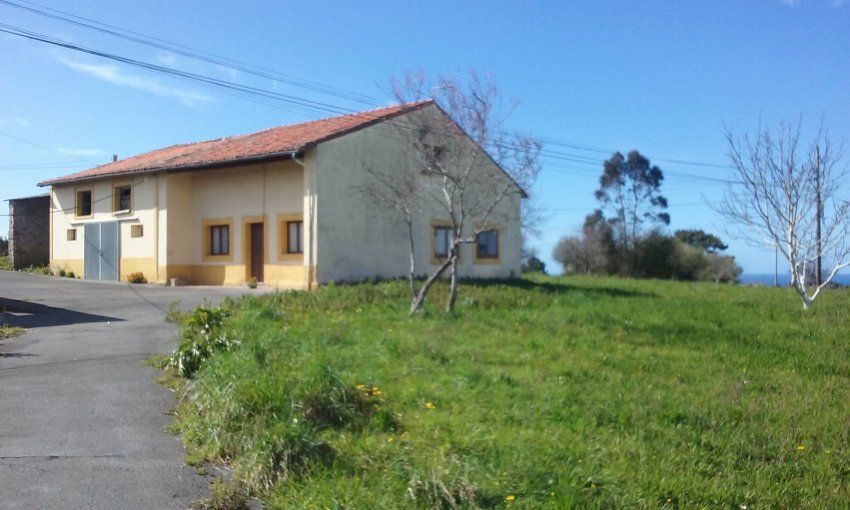Casa de piedra independiente en TAZONES VILLAVICIOSA (REAB