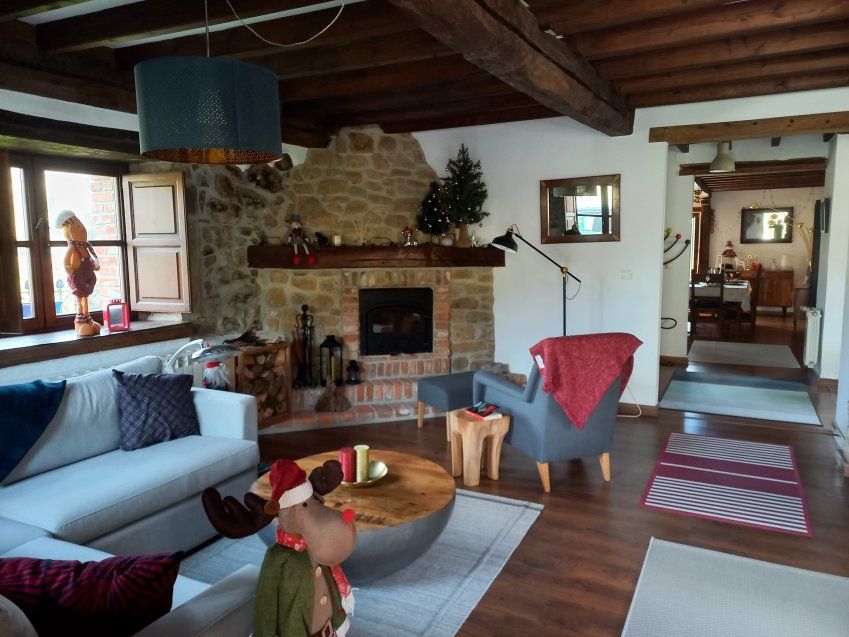 Casona de piedra rehabilitada en CABRANES  (CAS