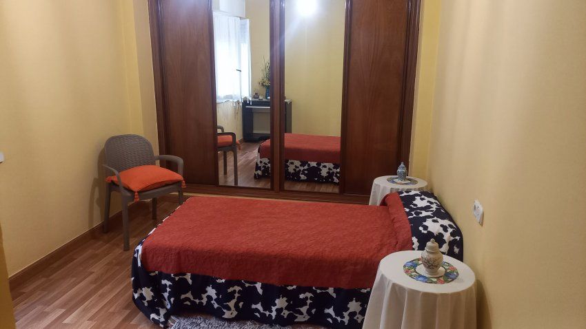 Piso de 4 dormitorios en Villaviciosa  (PIS