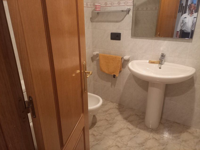 Piso de 3 dormitorios y 2 baños en VILLAVICIOSA (PIS