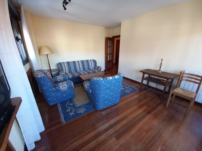 Piso de 3 dormitorios en el Centro de VILLAVICIOSA  (PIS