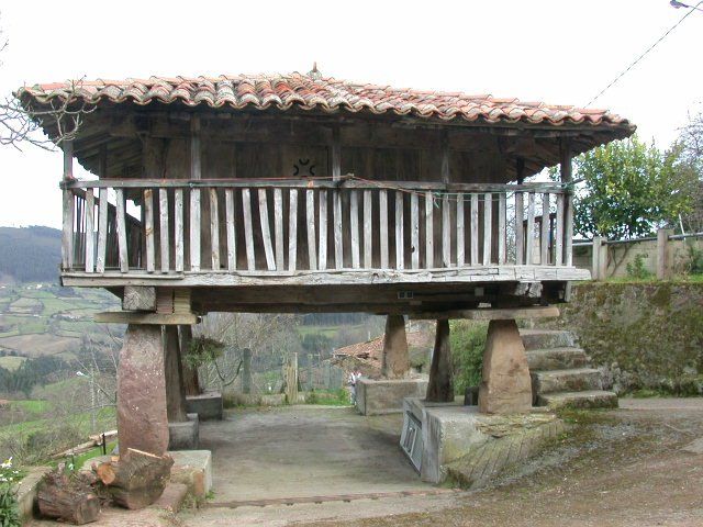 Casa de piedra reformada en VILLAVICIOSA  (CAS.0241)