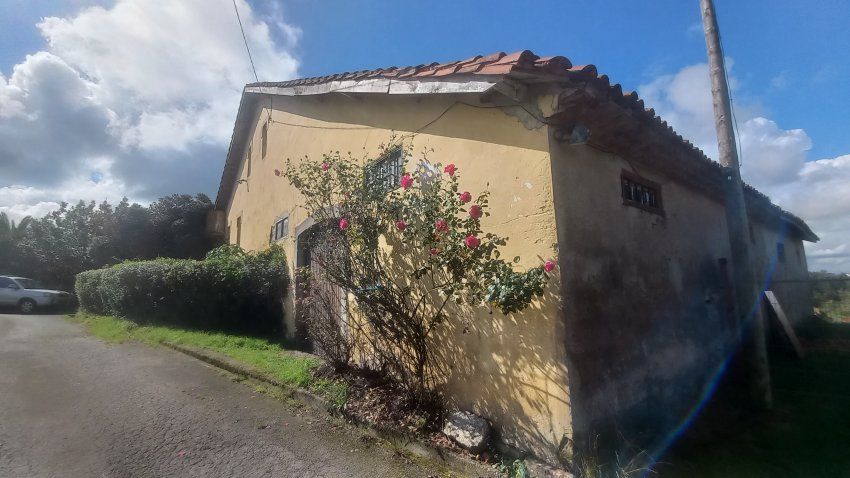 Casa de piedra con Cuadras y Llagar para reformar en Quintueles VILLAVICIOSA (REAB