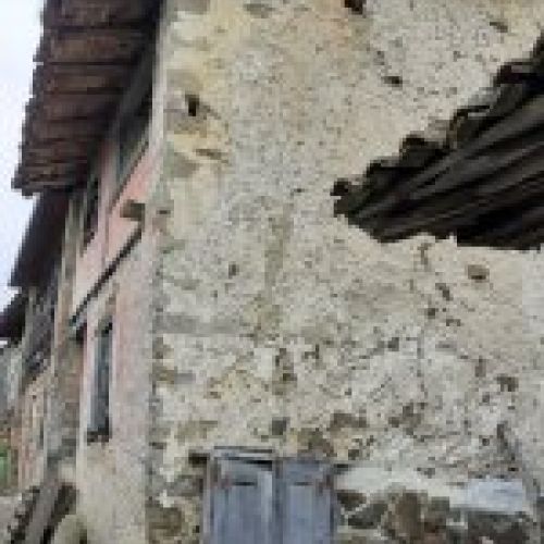 Casa de piedra y Cuadra para rehabilitar en CABRANES  (REAB
