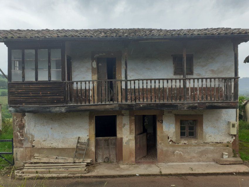 Casa de piedra para rehabilitar en VILLAVICIOSA  (REAB