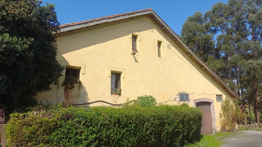 Casa de piedra con Cuadras y Llagar para reformar en Quintueles VILLAVICIOSA (REAB