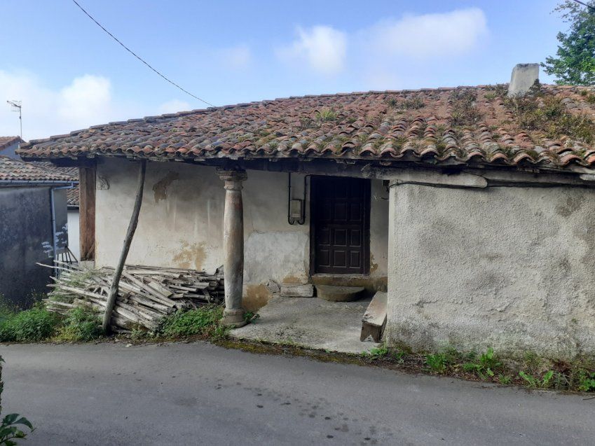 Casa de piedra para rehabilitar independiente en VILLAVICIOSA  (REAB
