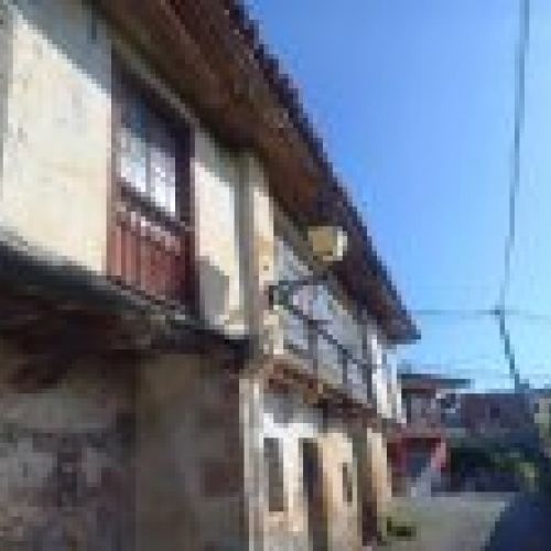 Casa de piedra para rehabilitar en Santolaya de CABRANES  (REAB