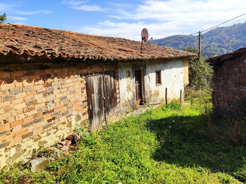 Casa de piedra para rehabilitar en VILLAVICIOSA (REAB