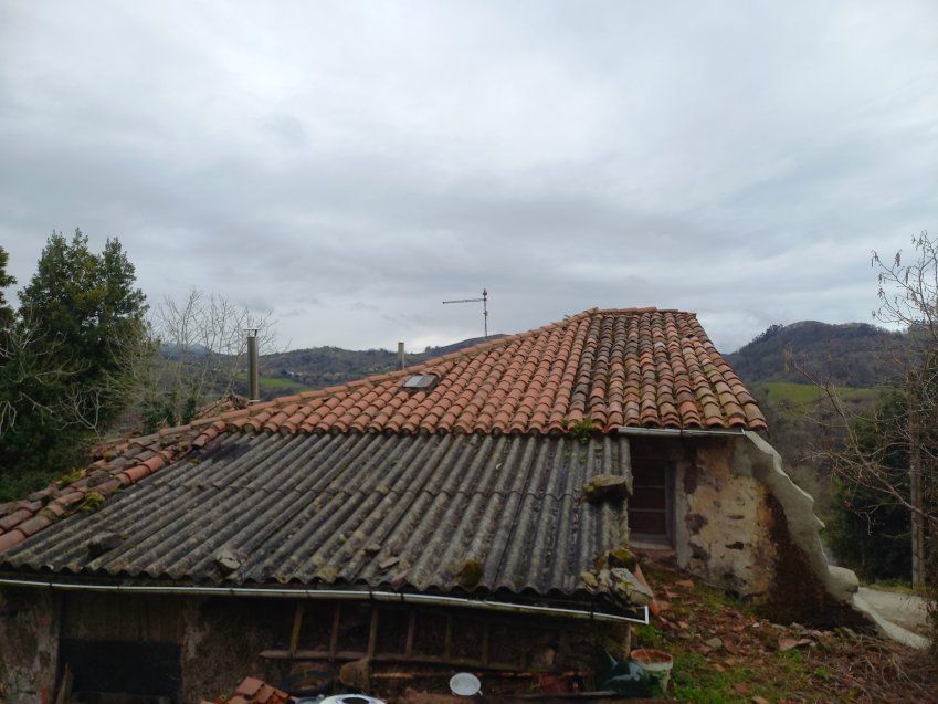 Casa de piedra para Reformar en CABRANES  (REAB