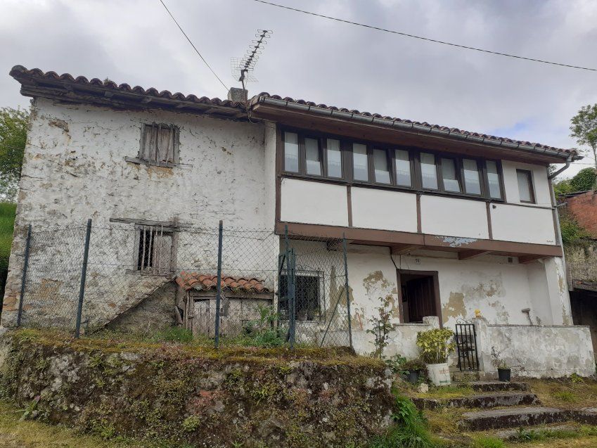 Casa de piedra para rehabilitar en PILOÑA  (REAB