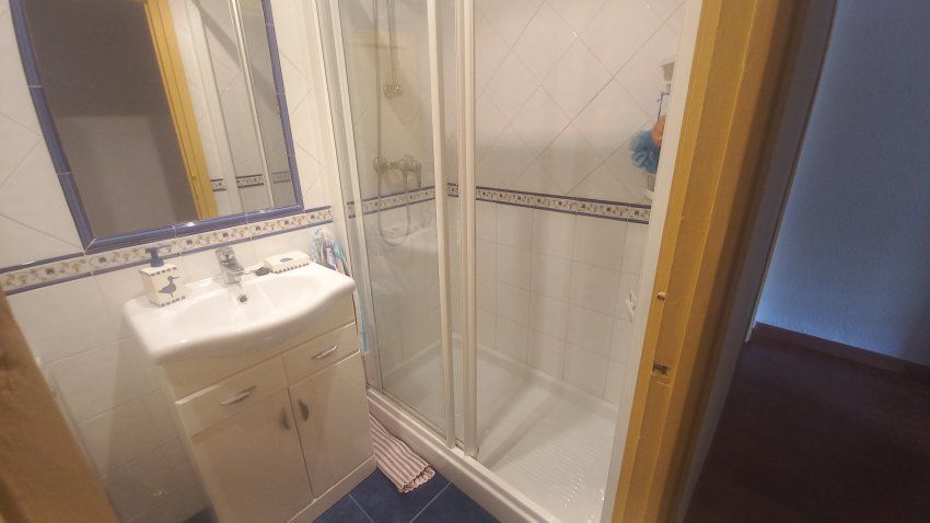 Piso de 4 dormitorios en Villaviciosa  (PIS