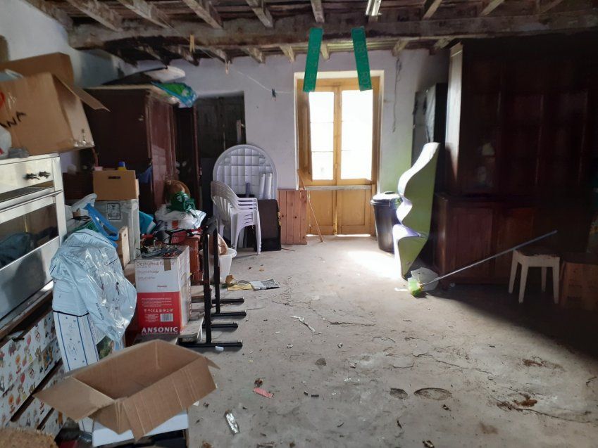 Casa de piedra para rehabilitar con Cuadra y Tenada en CABRANES (REAB
