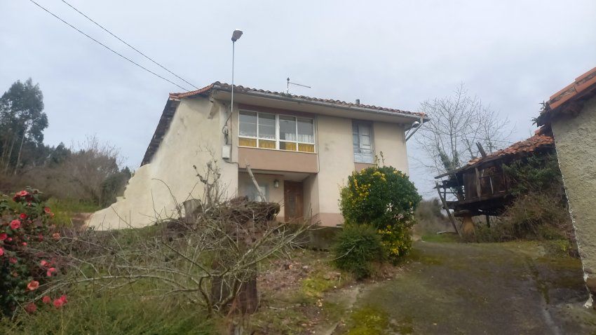 Casa de piedra para Reformar en CABRANES  (REAB