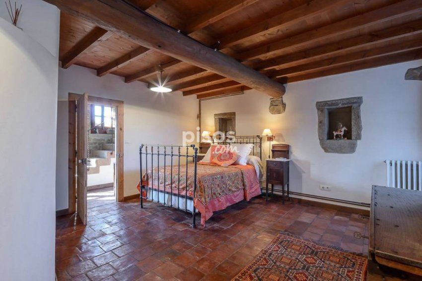Casona de piedra rehabilitada en Argüero   VILLAVICIOSA  (CAS